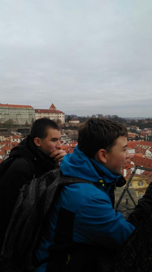 Turistický kroužek prosincová výprava V pátek 11. 12. jsme šli do Prahy.