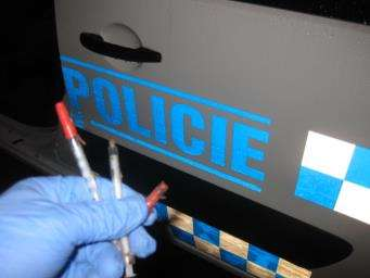 Městská policie spolupracuje při řešení problematiky nálezů nebezpečného injekčního materiálu po drogově závislých