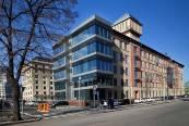 parking Komplex nových a historických budov Moderní kanceláře s moţností budoucí expanze pro nájemce Plně