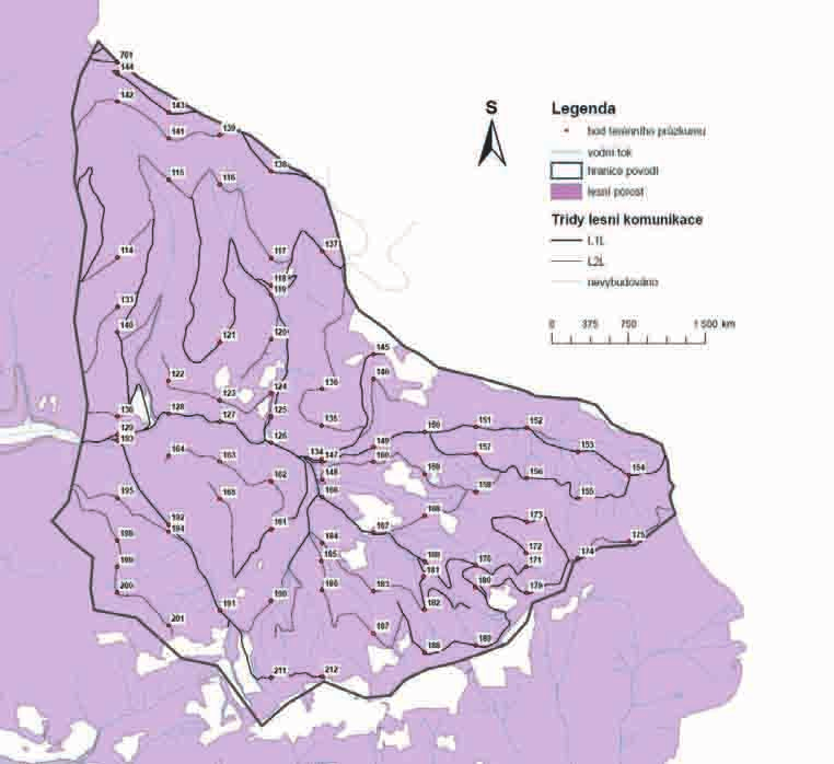 Obr. 2. Odvozní cesty a polohy měřených úseků (označeny identifikačním trojčíslím) na území povodí vodního toku Řečice Fig. 2. Main logging roads and positions of measured sections (marked by identification three digits) on the territory of the drainage area of Řečice water stream.