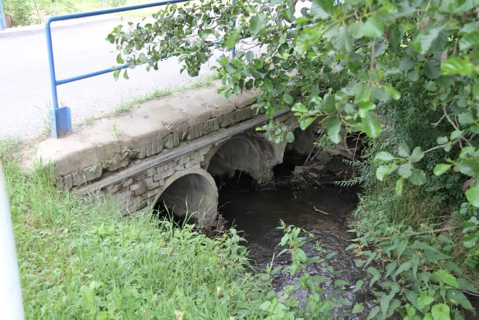 apod.) a odpadními vodami (čistírny odpadních vod těchto areálů). V této věci spolupracovat se starosty okolních obcí a stavebním úřadem ORP Kladno. 3.