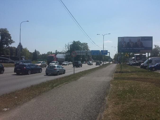 OD Kaufland Pohled za čtyřramennou křižovatkou