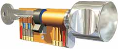 Profilni cilindri Profilni cilinder z gumbom VG - K1 17 R15 d 33 10 Šifra Naziv Razdalja mm Razdalja mm 095145 ilinder vložek 30,0 x 30,0 G K1 30,0 30,0 G 095124 ilinder vložek 30,0 x 35,0 G K1 30,0