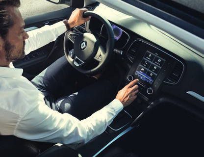 Pokročilé technológie Riadenie nového vozidlá Renault MEGANE GrandCoupé je