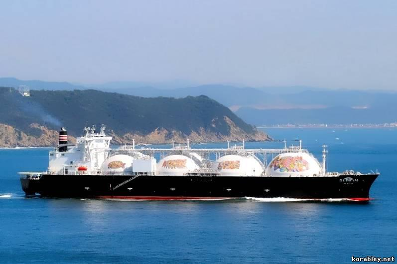 Obrázek 8 foto «LNG Dream» Zdroj: [9] Do čtyř samostatných kulových nádrží, každá má 43 m