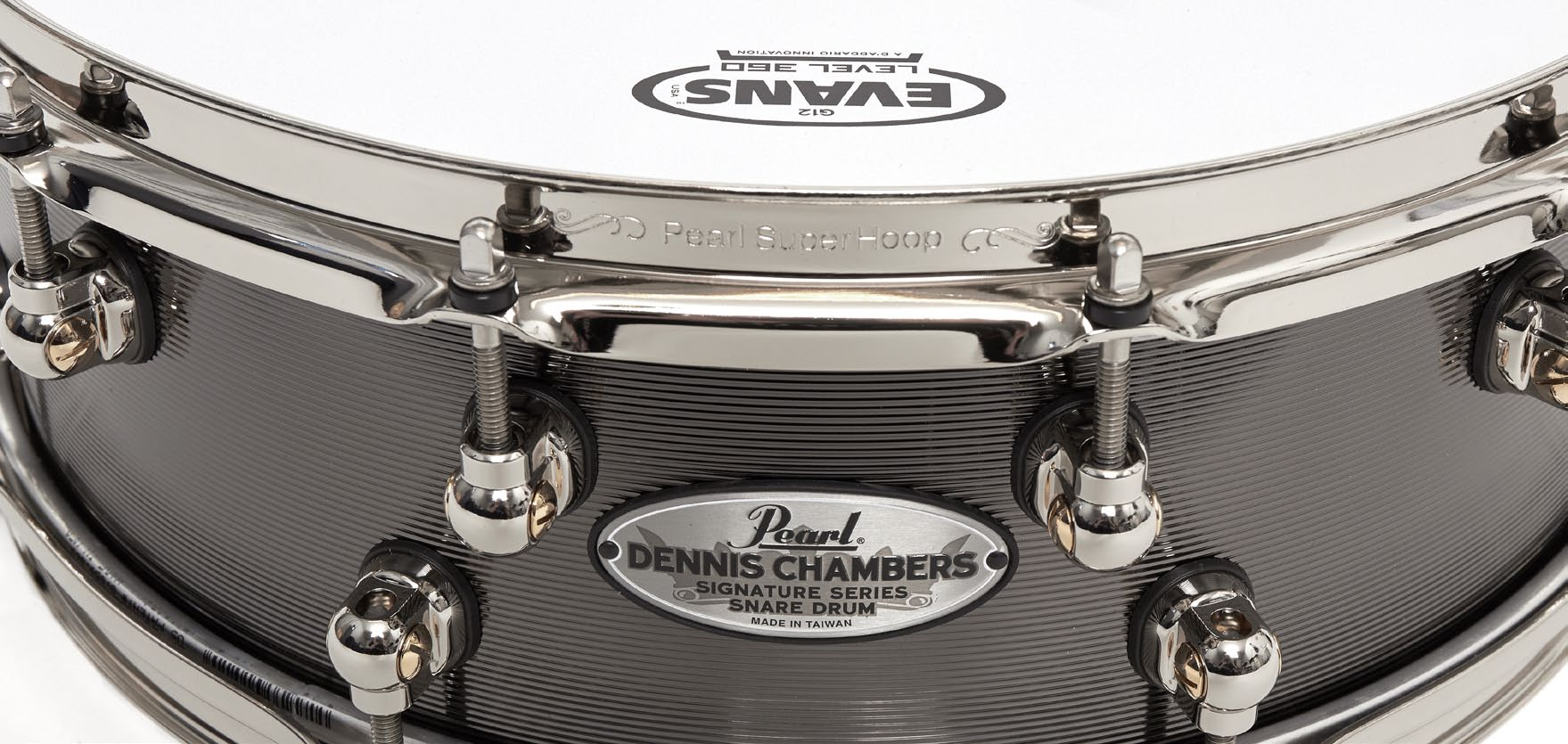 Mistr Dennis Chambers a jeho nový SIGNATURE SNARE Dennis Chambers SIGNATURE