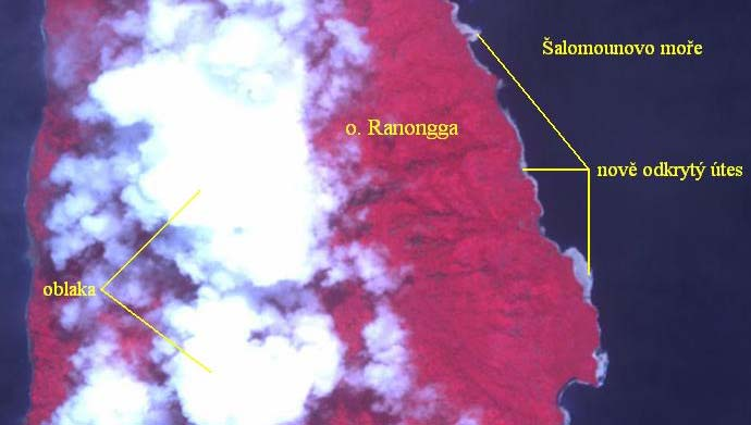dubna 2007 Snímky zachycují ostrov Ranongga v Šalamounově souostroví před a po zemětřesení 2. dubna 2007.