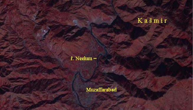 PŘÍRODNÍ KATASTROFY SESUVY PŮDY Pakistán oblast jihozápadního Kašmíru před zemětřesením a sesuvy půdy 14.