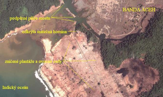 ledna 2005 Snímek družice QuickBird zachycuje pobřežní část malého městečka Gleebrun v provinci Aceh na severozápadě ostrova Sumatra.