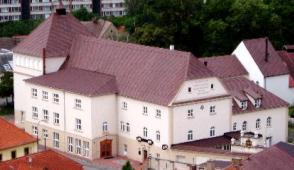 HODNOCENÍ SOUTĚŽNÍCH PRACÍ Hodnotící komisi určí pořádající organizace. Každá soutěžní práce bude označena číslem z důvodu regulérnosti a anonymity.