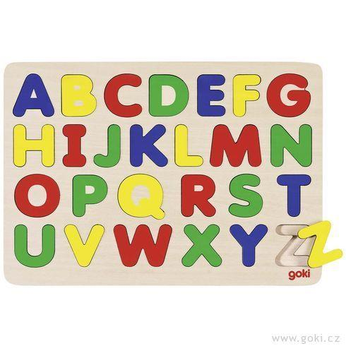 HR138 Dřevěné puzzle na desce abeceda Jsou dvě možnosti, jak si hrát s těmito dřevěnými písmenky. První možností je vkládání písmenek do dřevěné desky.