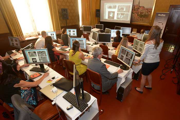 Doprovodný program PDD Doprovodný program zahrnuje praktické a teoretické workshopy, které rozšiřují odbornou náplň kongresu, výstavu a prezentaci firem. Termín: 21. 22.