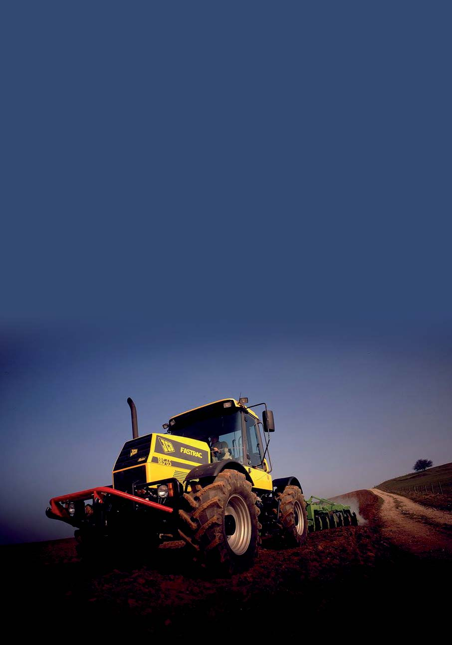 Obr. 1 Obr. 2 25. výročí traktoru JCB Fastrac 2. část V roce 1992 sjel z výrobní linky výroční 500. Fastrac! (obr. 1).