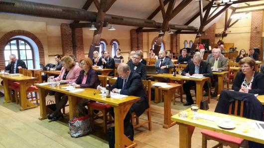 Za prvé budou výše jmenované oblasti přiblíženy veřejnosti prostřednictvím hodnotné publikace, zaměřené na rozličné aspekty regionu.