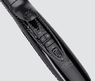 DE - Nach dem Aufwickeln der Haare zur Locke 10 15 Sekunden warten, damit die Haar-Form fixiert wird. - Die aufgewickelte Haarsträhne abwickeln (Abb.