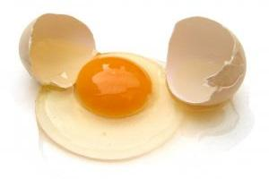 Vejce jíst či nejíst? Obavy z cholesterolu patří mezi hlavní příčinu poklesu spotřeby vajec ve většině vyspělých zemí.
