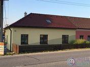 Obest. prostor Výměra pozemku Celková cena Jednotková cena 1 051 m 2 1 360 000 Kč 1 360 000 Kč Název: RD III Rodinný dům vel. 3+1 po rekonstrukci se stodolou, garáží a menší zahradou v centru obce.