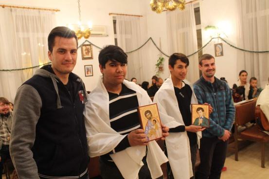 ROZHOVOR NOVOKŘTĚNEC SLAVČO ODPOVÍDAL NA OTÁZKY OTCE PETRA C. Představ se námjmenuji se Slavčo Jonkov Filipov, v březnu budu mít 1 6 let.