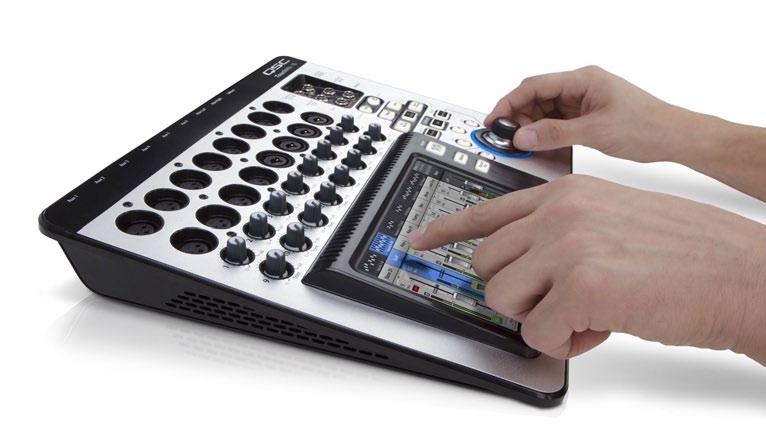 QSC TouchMix 16 a TouchMix 8 Kompaktní digitální mixážní pulty s dotykovým ovládáním QSC TouchMix přináší zcela nový rozměr zvukové kvality, výbavy a funkčních možností pro koncerty v lokálních