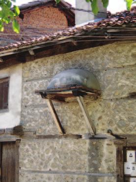 NA CO BYSTE SE CHTĚLI ZEPTAT OHLEDNĚ PECÍ NA PIZZU KAPITOLA 2 z hlíny a klasických cihel, z ohnivzdorných cihel nebo ohnivzdorného betonu (tepelně odolná směs vyrobena z materiálů, které dokážou