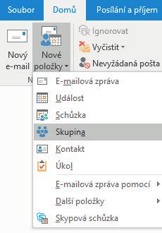 Pokud chcete v aplikaci Outlook 2016 vytvořit novou skupinu, klikněte na kartu Domů a potom klikněte na Nové položky > Skupina.