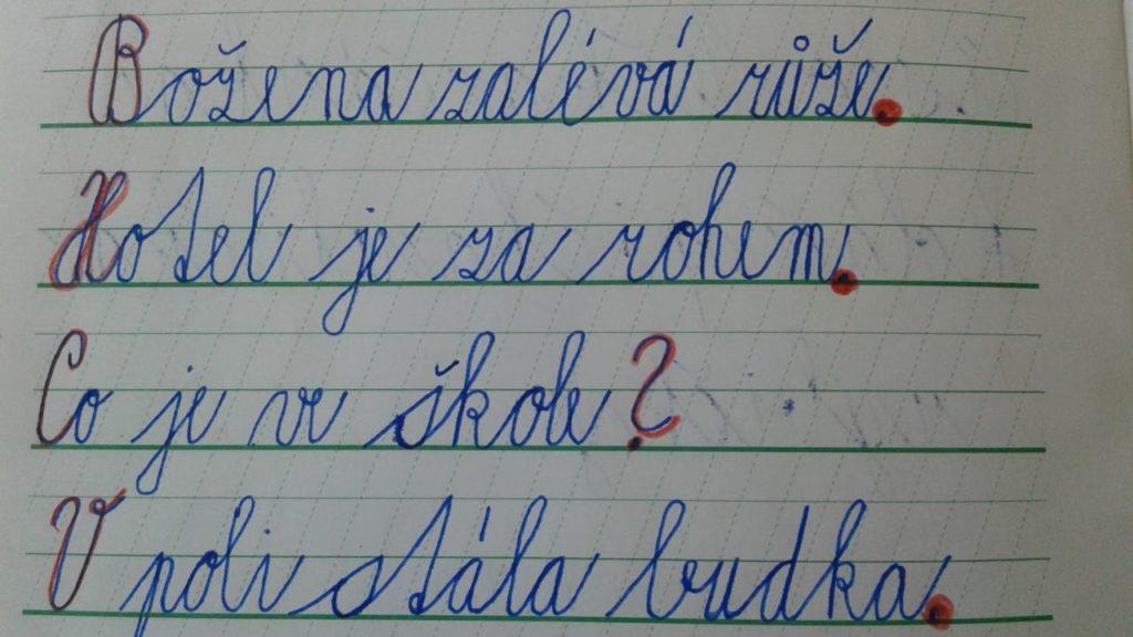 píšeme větu a hned ji komentujeme na začátku je velké písmeno, na konci je tečka (otazník, vykřičník) hned barevně