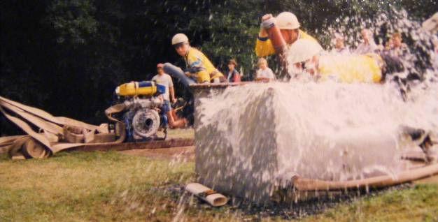 1999 s extraligou po celé republice, pro první