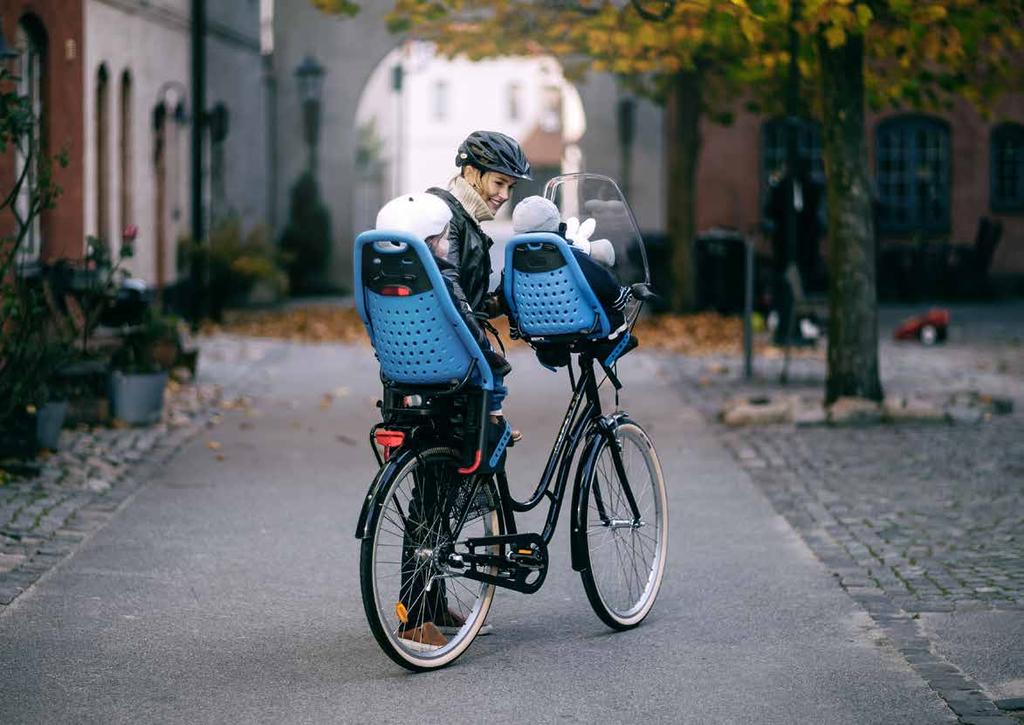 Je vhodná pro zadní cyklistické nosiče s otvorem EasyFit nebo pro nosiče vybavené adaptérem Thule Yepp Maxi EasyFit (prodává se samostatně).