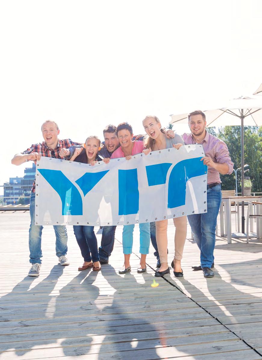 01 Jsme YIT Jsme silná a expandující finská společnost s více než stoletou tradicí, která své projekty realizuje v 7 zemích Evropy. Řadíme se mezi pět největších evropských developerských skupin.