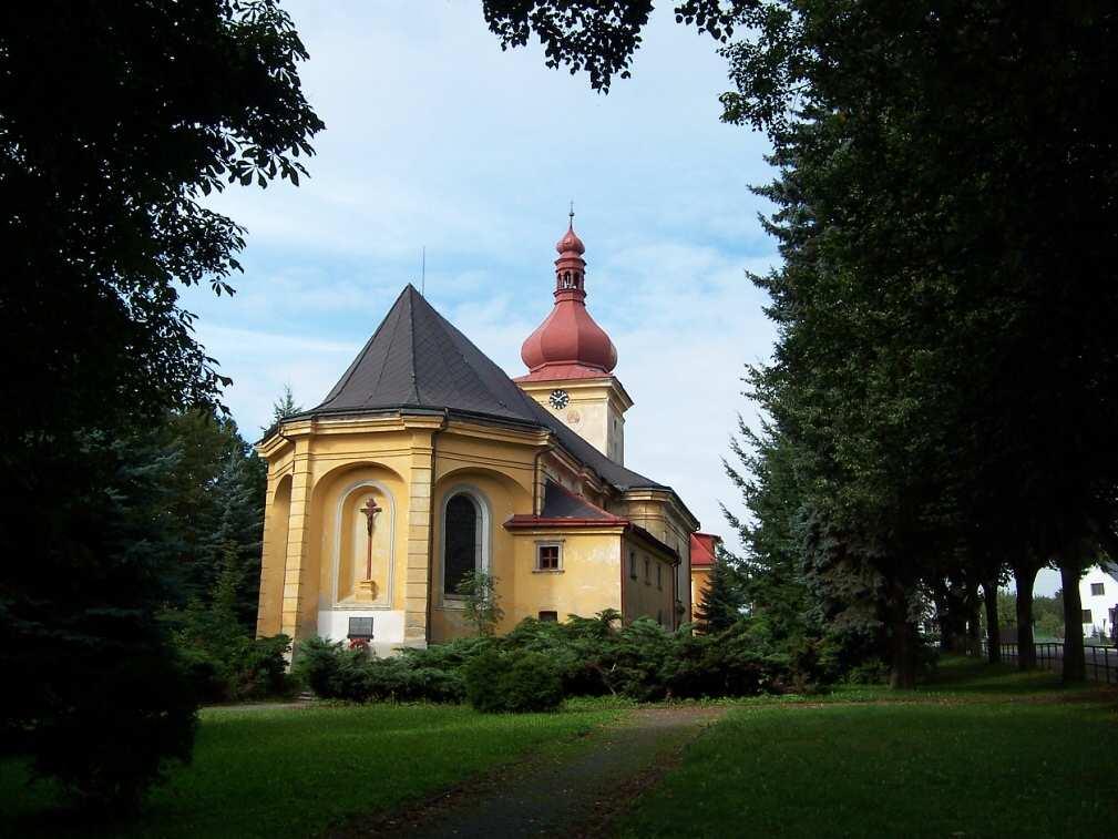 Kostel sv. Víta v Bojanově Kostel pochází ze 14. století a roku 1730 byl přestavěn do barokní podoby. Kostel se chlubí bohatou freskovou výzdobou. Součástí areálu je i dřevěná barokní zvonice z 18.