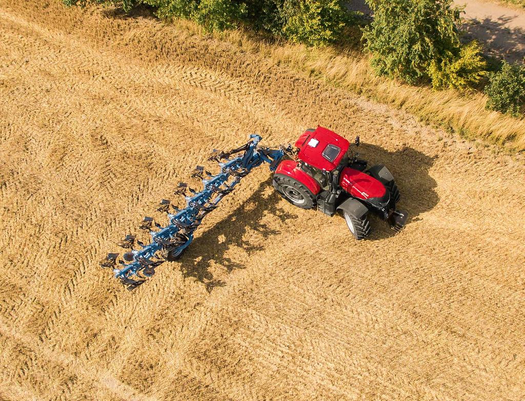 pracovním nářadím. Traktor Optum CVX tak na základě potřeby pracovního nářadí upraví rychlost jízdy, polohu tříbodového závěsu, otáčky vývodového hřídele a průtoky oleje hydraulických okruhů.