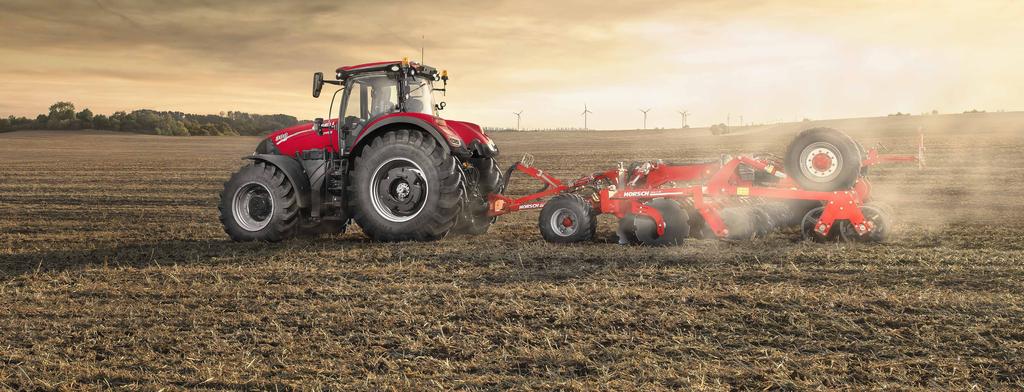 DOKOnalÝ PŘENOS VÝKONU NA ZEM Efektivní hodinu za hodinou. Traktory Optum CVX mají dokonale sladěné chování motoru a mimořádně účinné CVX plynulé převodovky.