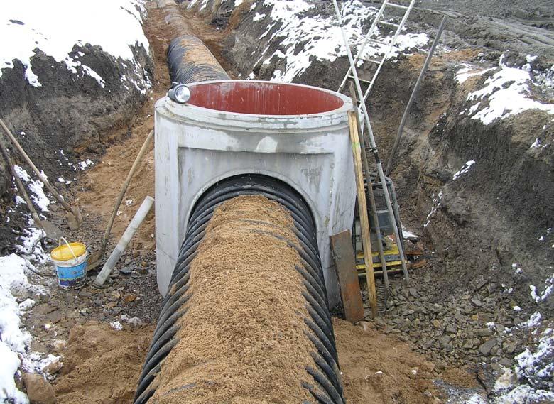 .. potrubí profilovaná konstrukce stěny potrubí žebro je tvořeno profilem kruhového průřezu spirálovitě navinutým okolo základní stěny potrubí.