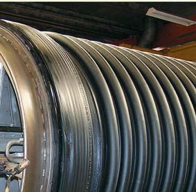 Výroba potrubí Ultra Helix KRUHOVÁ TUHOST POTRUBÍ: potrubí má různou krátkodobou kruhovou tuhost podle jednotlivých typů v těchto řadách SN 4, 8, 10, 12, 16 kruhová tuhost je zkoušena podle ISO 9969.