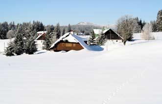 1-2 17 km běžky náročnost celkem Tento výlet zahájíme v rekreační horské obci Modrava (985 m) u stejnojmenného rozcestí.