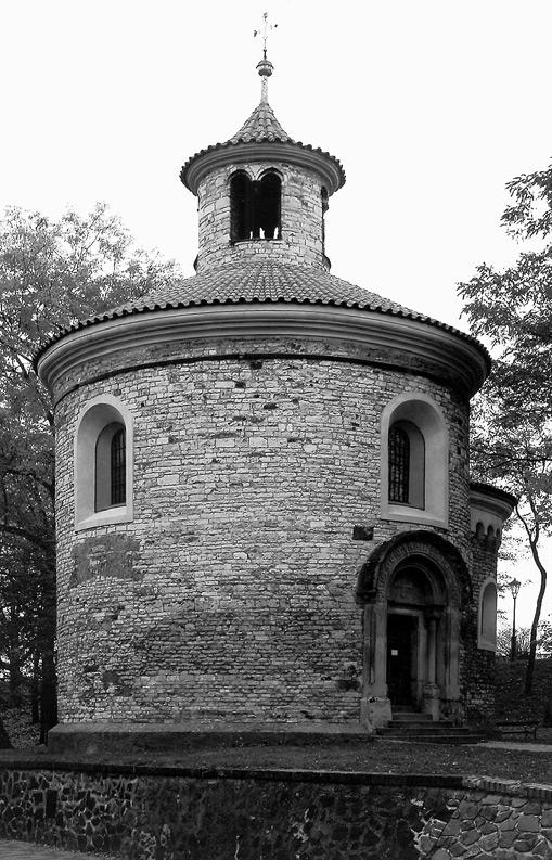 PrÛzkumY památek XII - 2/2005 mezi Boleslavem III. a jeho bratry Jaromírem a Oldřichem, kteří spolu s kněžnou Emmou hledali oporu u bavorského knížete Jindřicha.