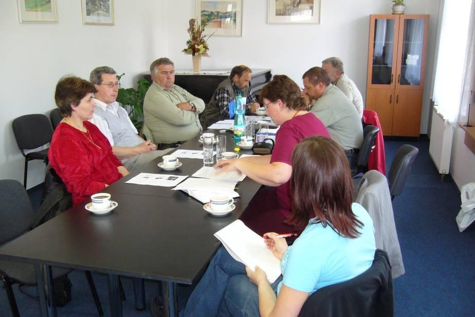 PRO PARTNERSTVÍ UDRŽITELNÉ A INOVATIVNÍ KOMUNITNÍ PLÁNOVÁNÍ SOCIÁLNÍCH SLUŽEB Komunitní plánování sociálních služeb na území Chance in Nature Local Action Group a území správního obvodu obce s