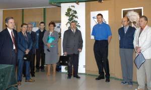 K tomuto silì se p ihl sil takè Institut fyziky naöì univerzity. V obdobì z Ì 2004 aû Ëerven 2005 p ipravili jeho pracovnìci cyklus popul rnìch p edn öek.