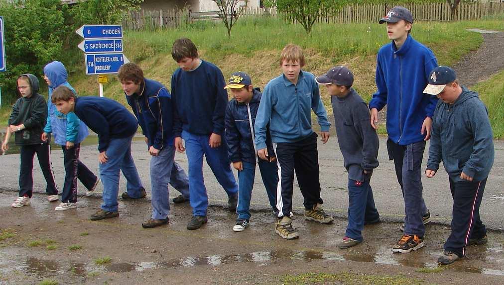 Počasí bylo ze začátku deštivé a dětská družstva tedy soutěžila za deště, ale poté se počasí umoudřilo a