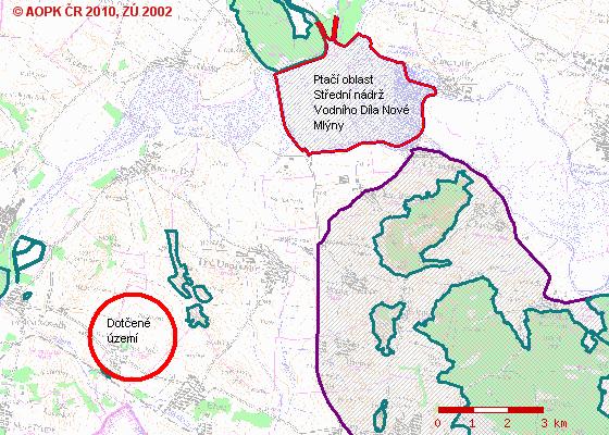 století na nádrži vznikla první kolonie kormorána velkého (Phalacrocorax carbo) v ČR, která sídlí nyní v NPR Křivé jezero.