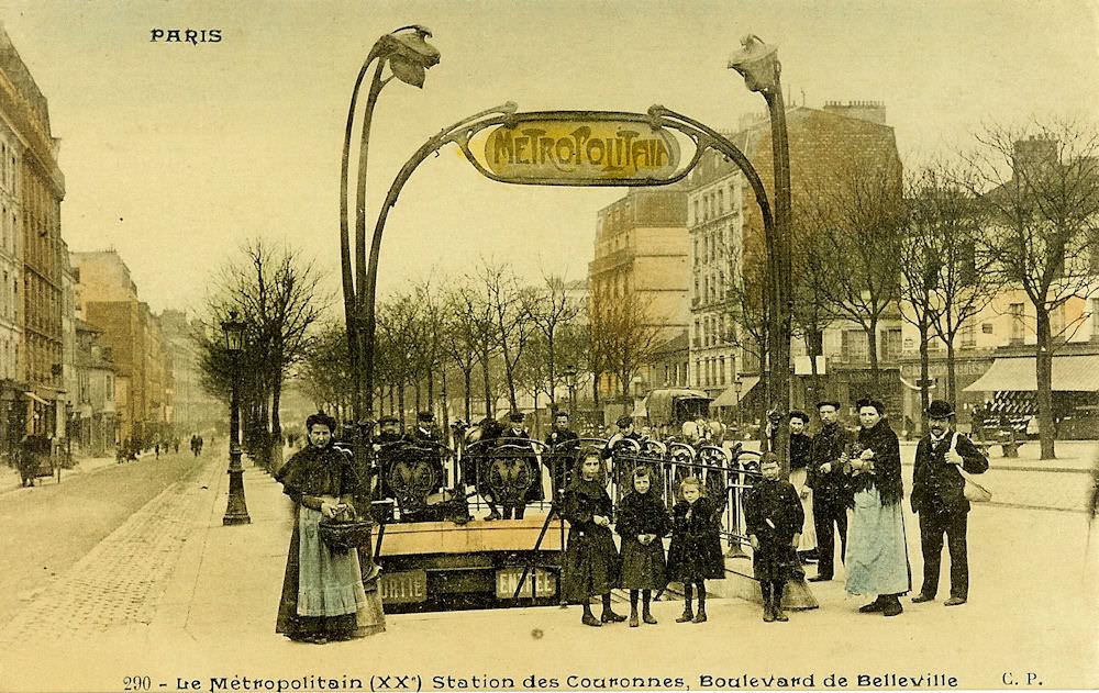 17. vstupy do metra, Paříž, Hector Guimard, vytvořeno 1903,