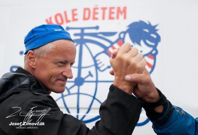 etapa: Mšené-lázně Plzeň 144 km bude odstartována v 9,00 h na parkovišti v lázních. http://www.nakoledetem.cz/josef-zimovcak. Doprovodný program začíná v 8,00 hodin.
