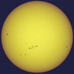 Plazma v přírodě Sluneční atmosféra viditelná část Slunce se nazývá sluneční atmosféra (od
