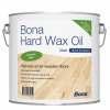 Bona Hard Wax Oil impregnuje døevo a zároveò vytváøí trvanlivou povrchovou vrstvu s výbornou odolností proti vodì a tekutinám.