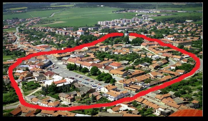Bíteše. Byly zbořeny tři hradební brány a hradby byly postupně znehodnocovány výstavbou hospodářských budov v zázemí domů na obvodu historického středu.
