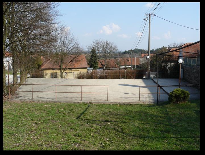 tak nemůžete budovat (starosta Osové Bitýšky). Podobně odpověděli i představitelé obcí Milešín a Skřinářov.