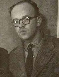 PHDR. JAN SIGMUND (NAR. 14. 4. 1924) Na katedře působil jako odborný asistent od 1. 9. 1959, později zastával funkci tajemníka.