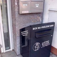 Box na vracení knih Projekt Kniha do vlaku se v roce 2016 dále rozvíjel, celkem bylo na semilské vlakové nádraží poskytnuto 298 kusů knih, a police jsou pravidelně doplňovány.