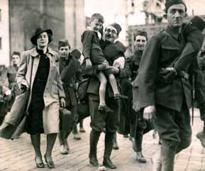 Kapitola 3 Vystrojení a odhodlaní záložníci nastupují v září 1938 cestu do míst, která jejich útvaru určil nástupní plán.