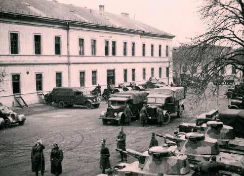 Obránci nejvýchodnější části republiky. Na snímku motorizovaný přezvědný oddíl 2 v areálu Kasáren Svobody v Košicích krátce před vydáním města Maďarům po Vídeňské arbitráži 8. listopadu 1938.